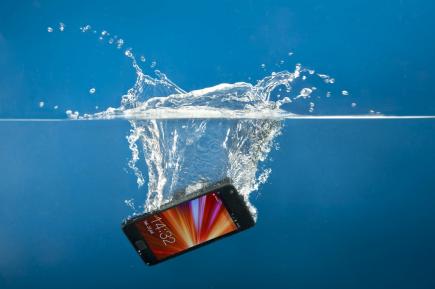 Что необходимо сделать, если телефон упал в воду и прочие лайфхаки для Prestigio скриншот 1